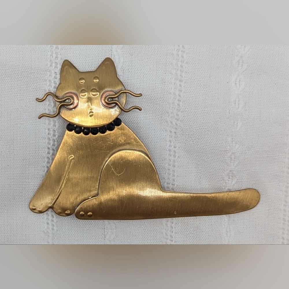 Adorable Artistic Metal Cat Brooch